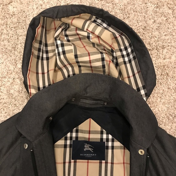 Burberry coat with removable hood - Picture 6 of 8